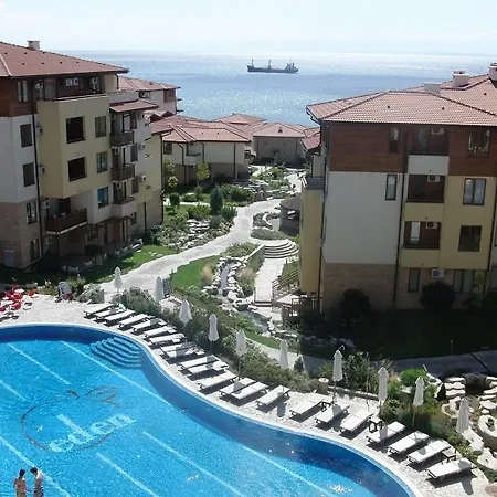 Garden Of Eden, Sea View Apartment, شقة *